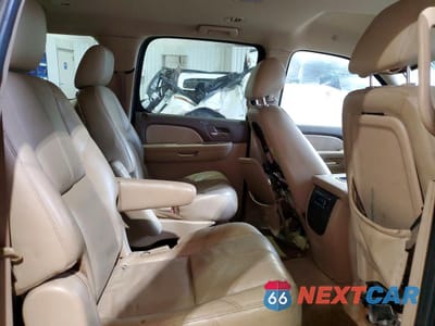 Zdjęcie 10 z 13 samochodu: 2011 CHEVROLET SUBURBAN C1500 LT VIN:1GNSCJE05BR181780 - miniatura