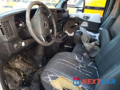 Zdjęcie 7 z 12 samochodu: 2012 GMC SAVANA BOX TRUCK VIN:1GD374CA5C1908183 - miniatura