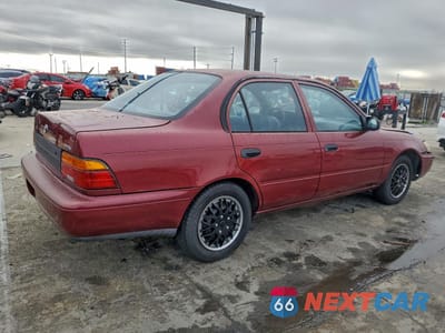 Trzecie zdjęcie samochodu z tyłu: 1993 TOYOTA COROLLA VIN:1NXAE04E9PZ054245 - miniatura