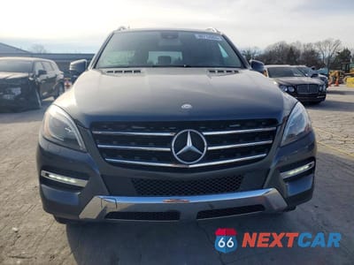Piąte zdjęcie samochodu w środku: 2013 MERCEDES-BENZ ML 350 4MATIC VIN:4JGDA5HB7DA242572 - miniatura