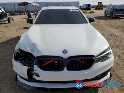 Piąte zdjęcie samochodu w środku: 2019 BMW 5 SERIES VIN:WBAJE5C53KG919511 - miniatura