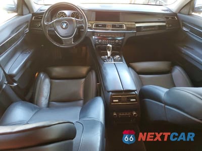 Zdjęcie 8 z 11 samochodu: 2012 BMW ALPINA B7 VIN:WBAKB8C58CC962572 - miniatura