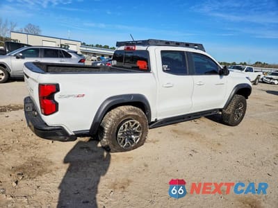 Trzecie zdjęcie samochodu z tyłu: 2023 CHEVROLET COLORADO ZR2 VIN:1GCPTFEK8P1262226 - miniatura