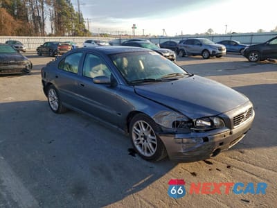 Czwarte zdjęcie samochodu z boku: 2004 VOLVO S60 2.5T VIN:YV1RS59V242402023 - miniatura