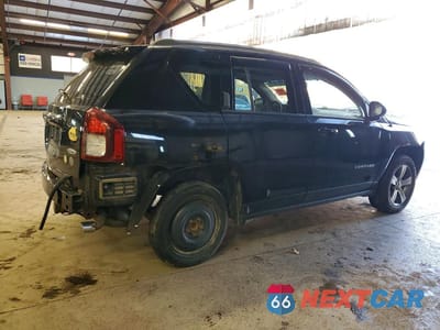 Trzecie zdjęcie samochodu z tyłu: 2016 JEEP COMPASS LATITUDE VIN:1C4NJCEA4GD738148 - miniatura