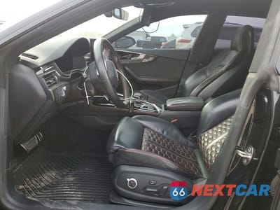 Zdjęcie 7 z 11 samochodu: 2021 AUDI RS5 VIN:WUAAWCF57MA902686 - miniatura