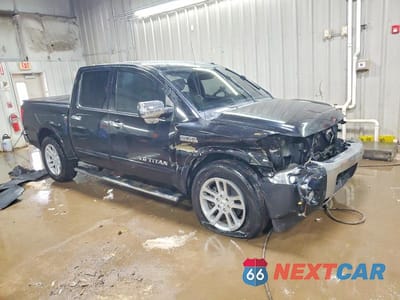 Czwarte zdjęcie samochodu z boku: 2015 NISSAN TITAN SL VIN:1N6BA0ED9FN502970 - miniatura