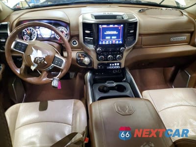 Zdjęcie 8 z 11 samochodu: 2019 RAM 2500 LARAMIE VIN:3C6UR5NJXKG562841 - miniatura