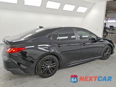 Trzecie zdjęcie samochodu z tyłu: 2025 TOYOTA CAMRY VIN:4T1DAACK7SU593302 - miniatura