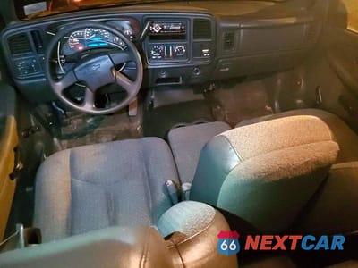 Zdjęcie 8 z 12 samochodu: 2004 CHEVROLET SILVERADO C1500 VIN:1GCEC19XX4Z180026 - miniatura