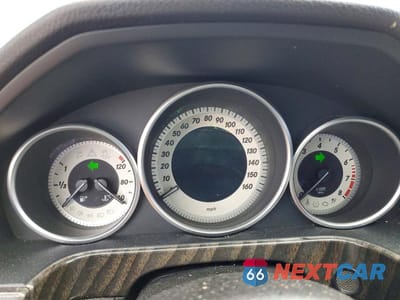 Zdjęcie 9 z 12 samochodu: 2014 MERCEDES-BENZ E 350 VIN:WDDHF5KB6EA892002 - miniatura