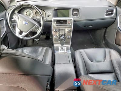 Zdjęcie 8 z 11 samochodu: 2012 VOLVO S60 T6 VIN:YV1902FH3C2129935 - miniatura