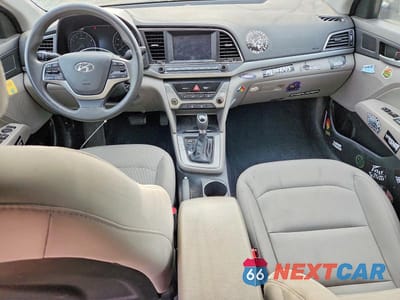 Zdjęcie 8 z 12 samochodu: 2017 HYUNDAI ELANTRA SE VIN:5NPD84LF9HH117382 - miniatura