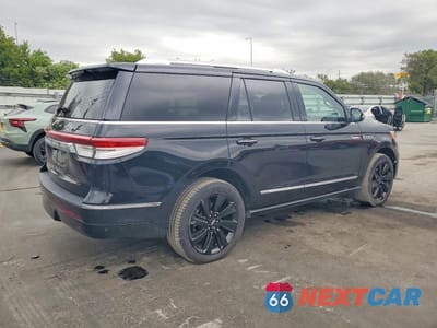 Trzecie zdjęcie samochodu z tyłu: 2023 LINCOLN NAVIGATOR RESERVE VIN:5LMJJ2LGXPEL10846 - miniatura
