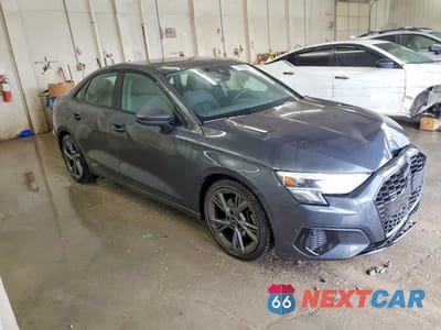 Czwarte zdjęcie samochodu z boku: 2024 AUDI A3 PREMIUM VIN:WAUGUDGYXRA066047 - miniatura