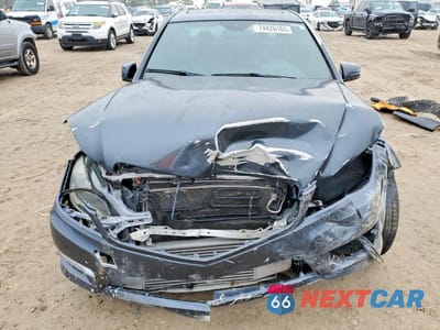 Piąte zdjęcie samochodu w środku: 2014 MERCEDES-BENZ C 250 VIN:WDDGF4HB1EG222948 - miniatura