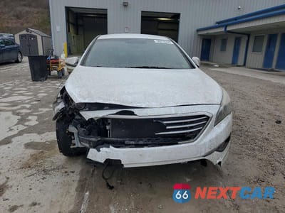 Piąte zdjęcie samochodu w środku: 2017 HYUNDAI SONATA SE VIN:5NPE24AFXHH506380 - miniatura