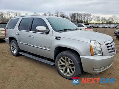 Czwarte zdjęcie samochodu z boku: 2011 CADILLAC ESCALADE PREMIUM VIN:1GYS3CEF4BR164407 - miniatura