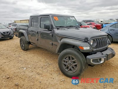 Czwarte zdjęcie samochodu z boku: 2024 JEEP GLADIATOR SPORT VIN:1C6HJTAG5RL134048 - miniatura
