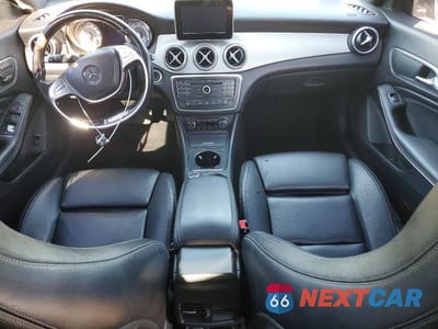 Zdjęcie 8 z 12 samochodu: 2016 MERCEDES BENZ CLA VIN:WDDSJ4EB2GN326859 - miniatura
