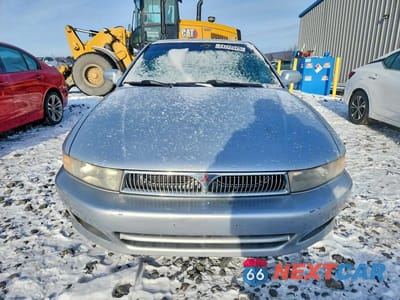 Piąte zdjęcie samochodu w środku: 2001 MITSUBISHI GALANT ES VIN:4A3AA46G11E124521 - miniatura