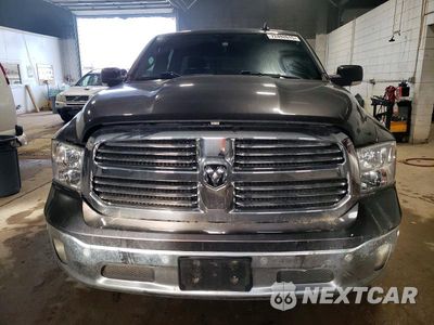 Piąte zdjęcie samochodu w środku: 2018 RAM BIG HORN 4WD 5.7L V8 CREW CAB VIN:3C6RR7LT0JG195775 - miniatura