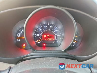 Zdjęcie 9 z 12 samochodu: 2014 KIA SOUL VIN:KNDJN2A21E7746943 - miniatura