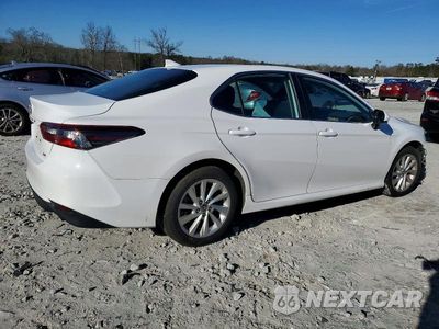 Trzecie zdjęcie samochodu z tyłu: 2022 TOYOTA CAMRY LE VIN:4T1C11AK8NU660234 - miniatura