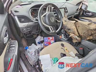 Zdjęcie 8 z 14 samochodu: 2017 JEEP CHEROKEE LATITUDE VIN:1C4PJLCS9HW603497 - miniatura