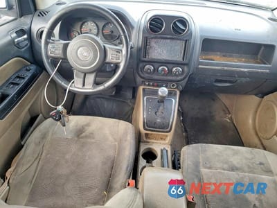 Zdjęcie 8 z 12 samochodu: 2011 JEEP COMPASS SPORT VIN:1J4NF1FB5BD259107 - miniatura