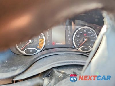 Zdjęcie 9 z 12 samochodu: 2020 JEEP RENEGADE LATITUDE VIN:ZACNJABB3LPL52038 - miniatura