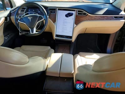 Zdjęcie 8 z 12 samochodu: 2017 TESLA MODEL X VIN:5YJXCBE28HF050119 - miniatura