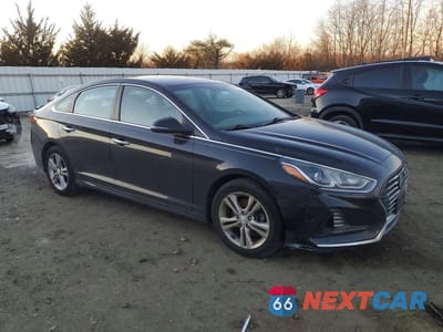 Czwarte zdjęcie samochodu z boku: 2018 HYUNDAI SONATA SPORT VIN:5NPE34AF9JH668150 - miniatura