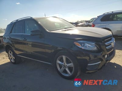 Czwarte zdjęcie samochodu z boku: 2018 MERCEDES-BENZ GLE 350 4MATIC VIN:4JGDA5HB9JB138056 - miniatura