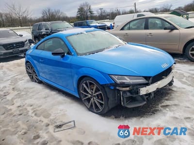 Czwarte zdjęcie samochodu z boku: 2019 AUDI TTS VIN:TRUA1AFV2K1002376 - miniatura