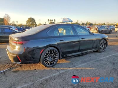 Trzecie zdjęcie samochodu z tyłu: 2024 BMW I7 EDRIVE50 VIN:WBY43EJ03RCR66583 - miniatura