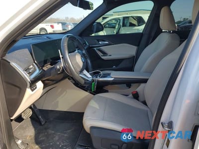 Zdjęcie 7 z 12 samochodu: 2023 BMW X1 XDRIVE28I VIN:WBX73EF00P5X45437 - miniatura