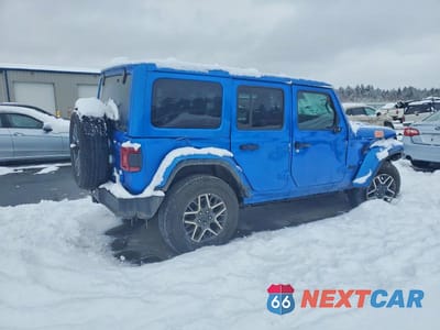 Trzecie zdjęcie samochodu z tyłu: 2025 JEEP WRANGLER SAHARA VIN:1C4PJXEG7SW582642 - miniatura