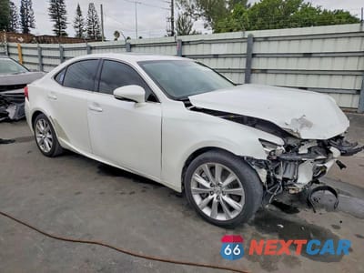 Czwarte zdjęcie samochodu z boku: 2016 LEXUS IS 200T VIN:JTHBA1D26G5014665 - miniatura