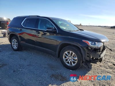 Czwarte zdjęcie samochodu z boku: 2018 CHEVROLET TRAVERSE LT VIN:1GNEVGKWXJJ257476 - miniatura