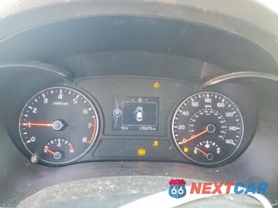 Zdjęcie 9 z 13 samochodu: 2016 KIA OPTIMA LX VIN:5XXGT4L35GG045561 - miniatura