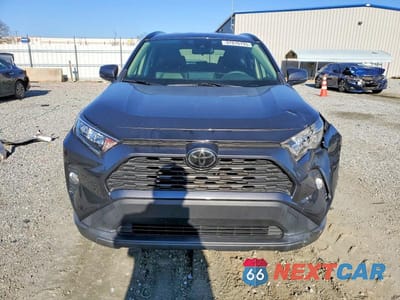 Piąte zdjęcie samochodu w środku: 2020 TOYOTA RAV4 XLE VIN:JTMP1RFV8LD054372 - miniatura