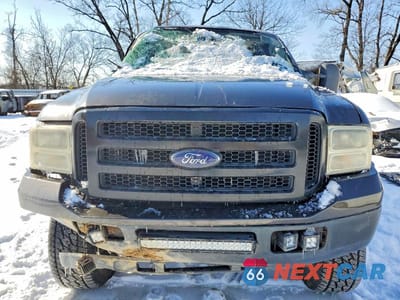 Piąte zdjęcie samochodu w środku: 2005 FORD F350 SRW SUPER DUTY VIN:1FTWW31P25EB98550 - miniatura