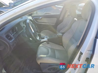 Zdjęcie 7 z 12 samochodu: 2017 VOLVO S60 DYNAMIC VIN:YV140MTL6H2439096 - miniatura