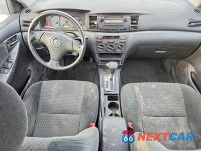 Zdjęcie 8 z 12 samochodu: 2005 TOYOTA COROLLA CE VIN:2T1BR32E35C882951 - miniatura