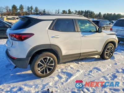 Trzecie zdjęcie samochodu z tyłu: 2024 CHEVROLET TRAILBLAZER LT VIN:KL79MRSL7RB158471 - miniatura