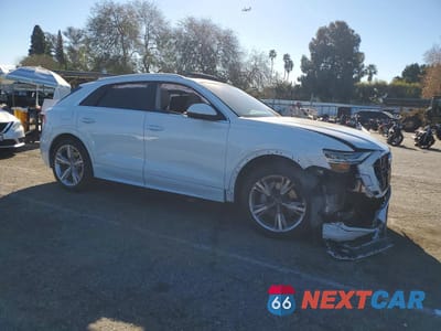 Czwarte zdjęcie samochodu z boku: 2020 AUDI Q8 PREMIUM PLUS VIN:WA1BVAF10LD021910 - miniatura