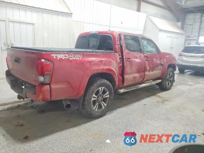 Trzecie zdjęcie samochodu z tyłu: 2019 TOYOTA TACOMA VIN:3TMCZ5AN5KM228649 - miniatura