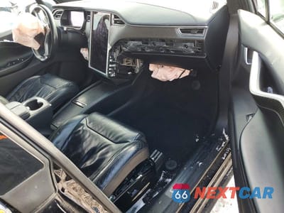 Zdjęcie 8 z 13 samochodu: 2017 TESLA MODEL X VIN:5YJXCAE29HF040564 - miniatura