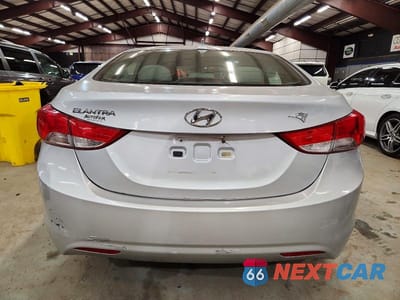 Zdjęcie 6 z 11 samochodu: 2011 HYUNDAI ELANTRA GLS VIN:5NPDH4AE7BH058933 - miniatura